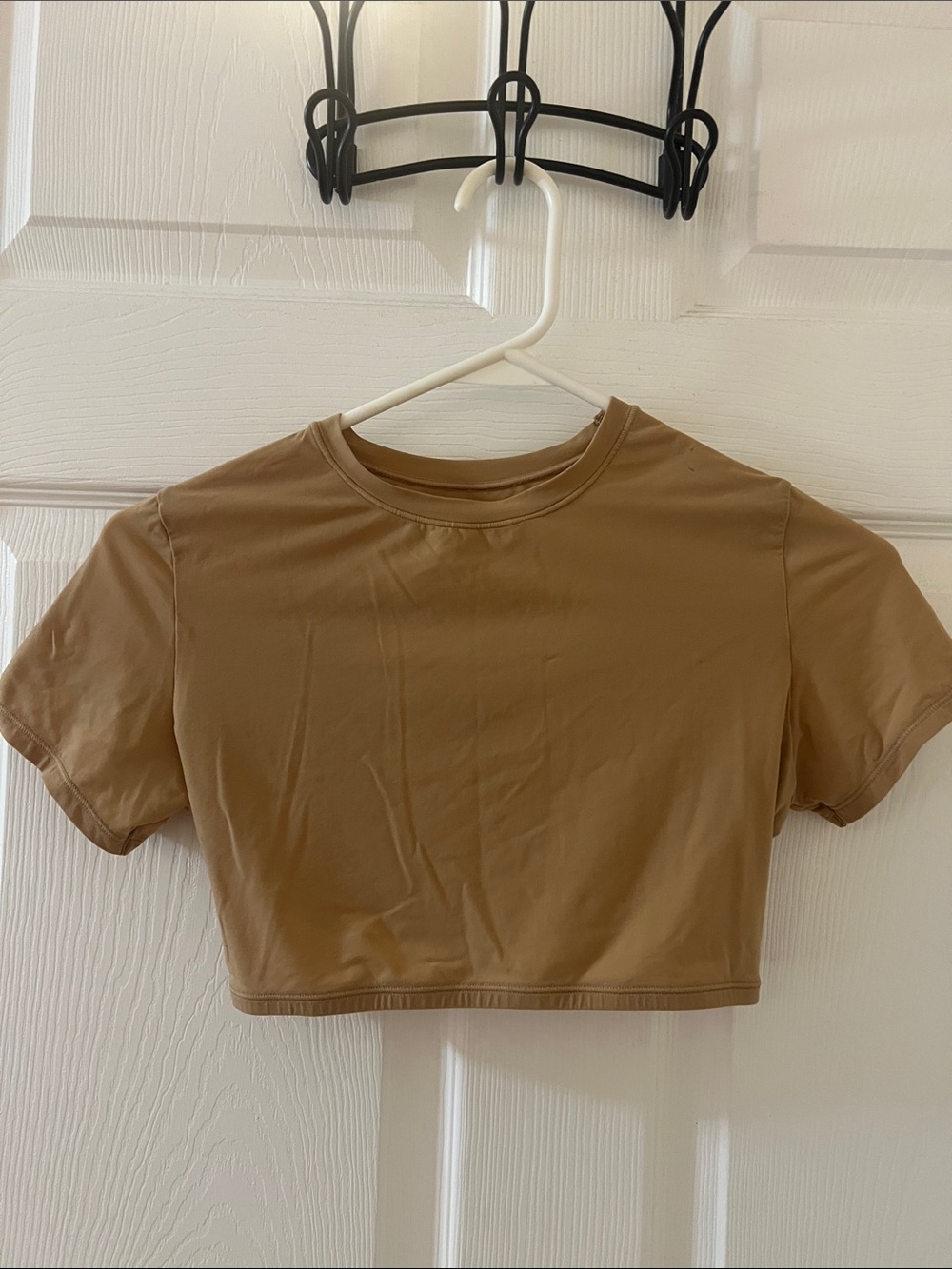 SKIMS Cropped Tee/Lounge in Tan Brown